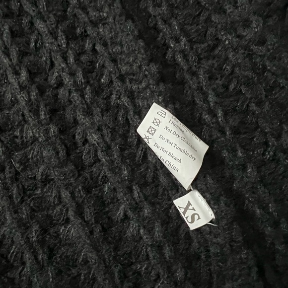 Black Knit Button-Up Sweater Vest - Picture 6 of 7